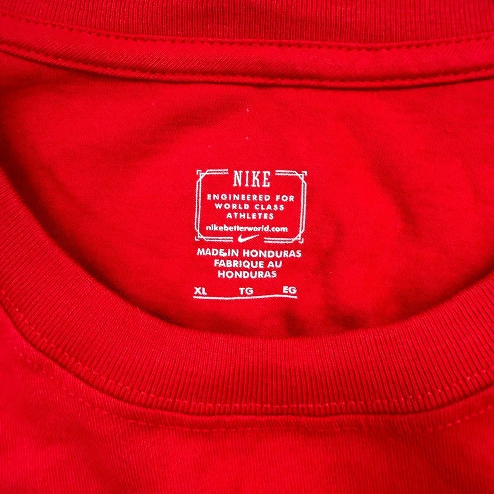 Nike Action Ribbon Icon T Shirt Mens XL Red Athletic‎ Skate Center Swoosh Crew